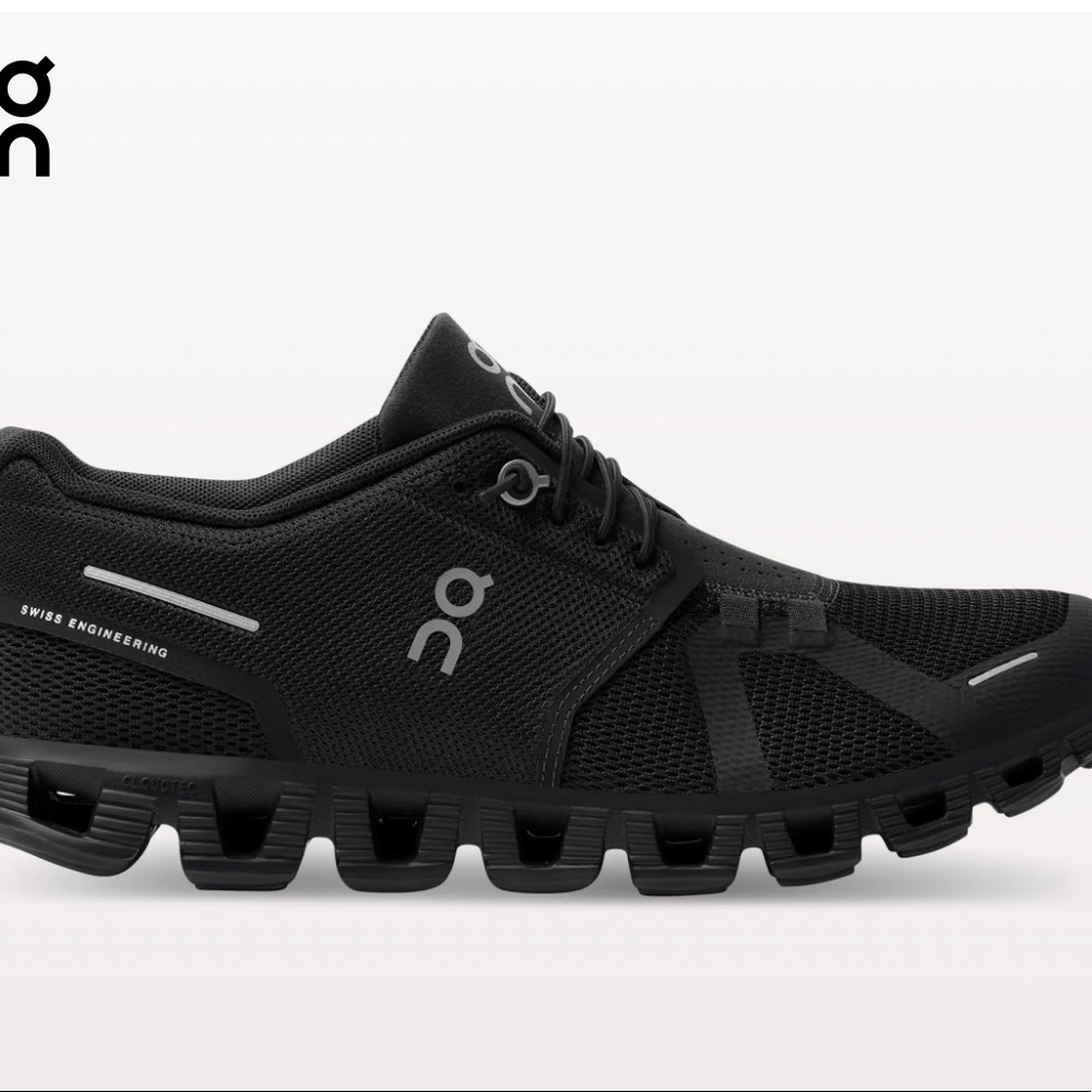 On cloud push women’s shoes size 9 black